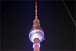 TV-Tower mit Helicopter